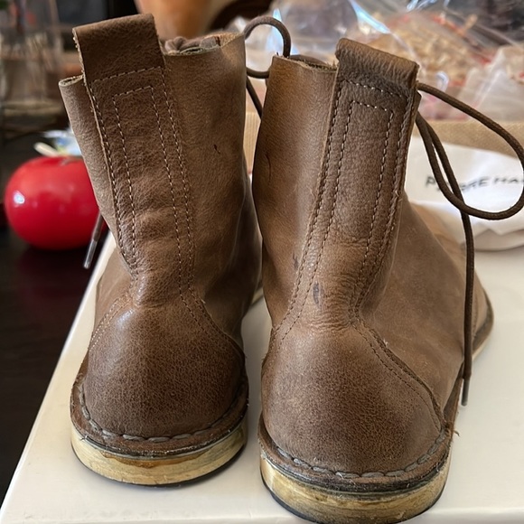 BROWN/TAUPE very soft suede lace up derby ankle boot. Some small signs of wear. - Picture 5 of 8